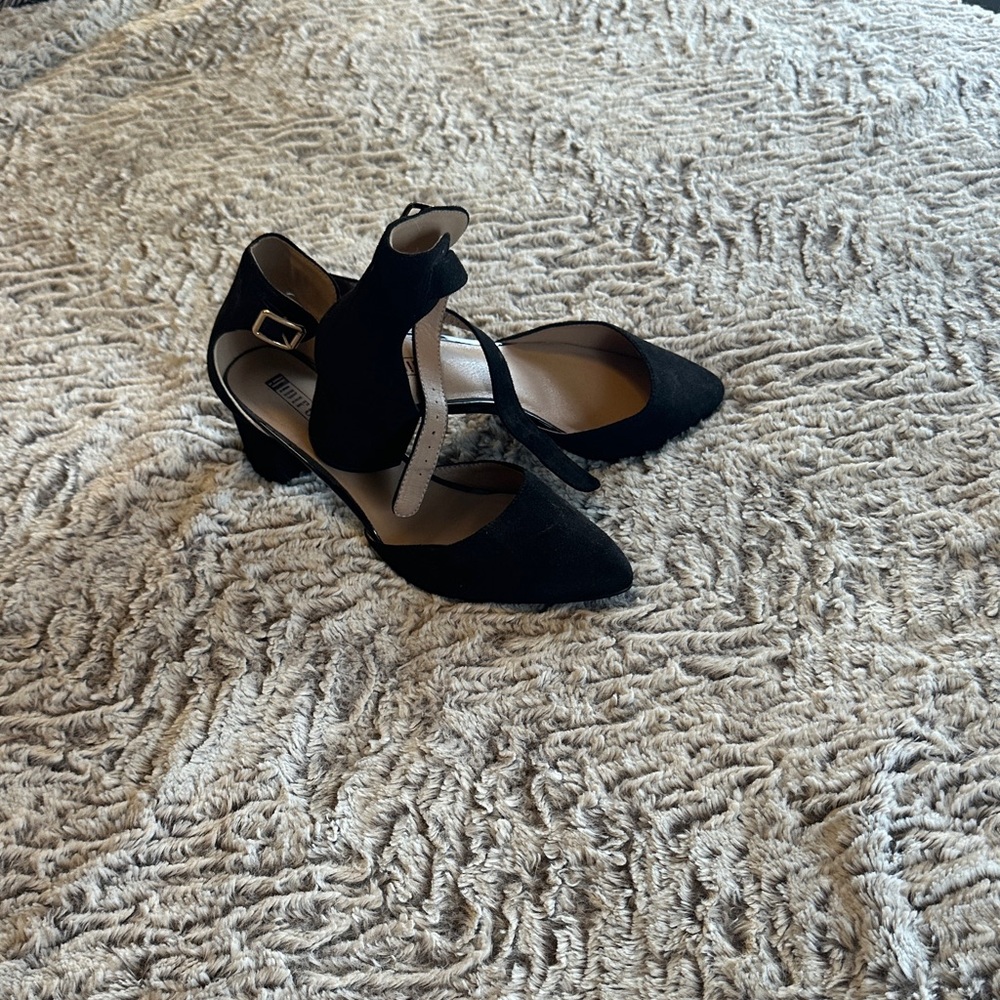 IDIFU Black Ankle Strap Heels